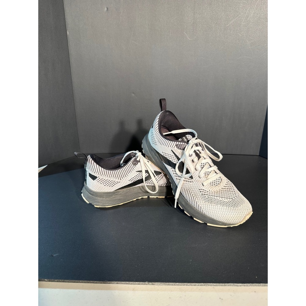 Brooks Revel 5 Womens Running Shoes White Black Athletic Sneakers 9.5